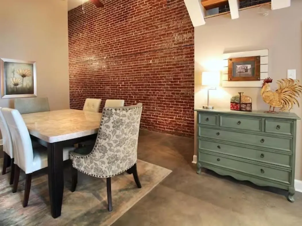 Апартаменты Large Condo In Downtown Мемфис