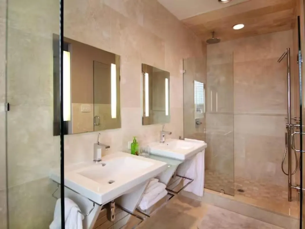 Апартаменты Large Condo In Downtown Мемфис