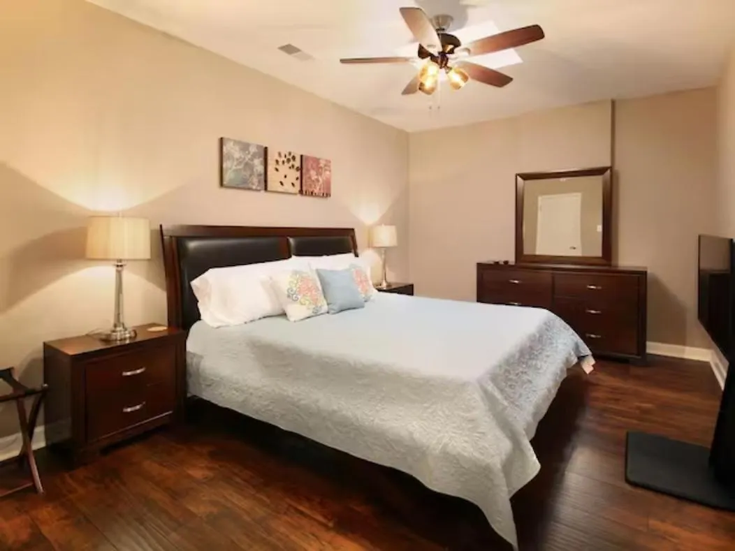 Large Condo In Downtown Мемфис Апартаменты